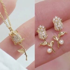 💎 NEW 14K Gold Plated Diamond Rose Flower Necklace & Earrings Set